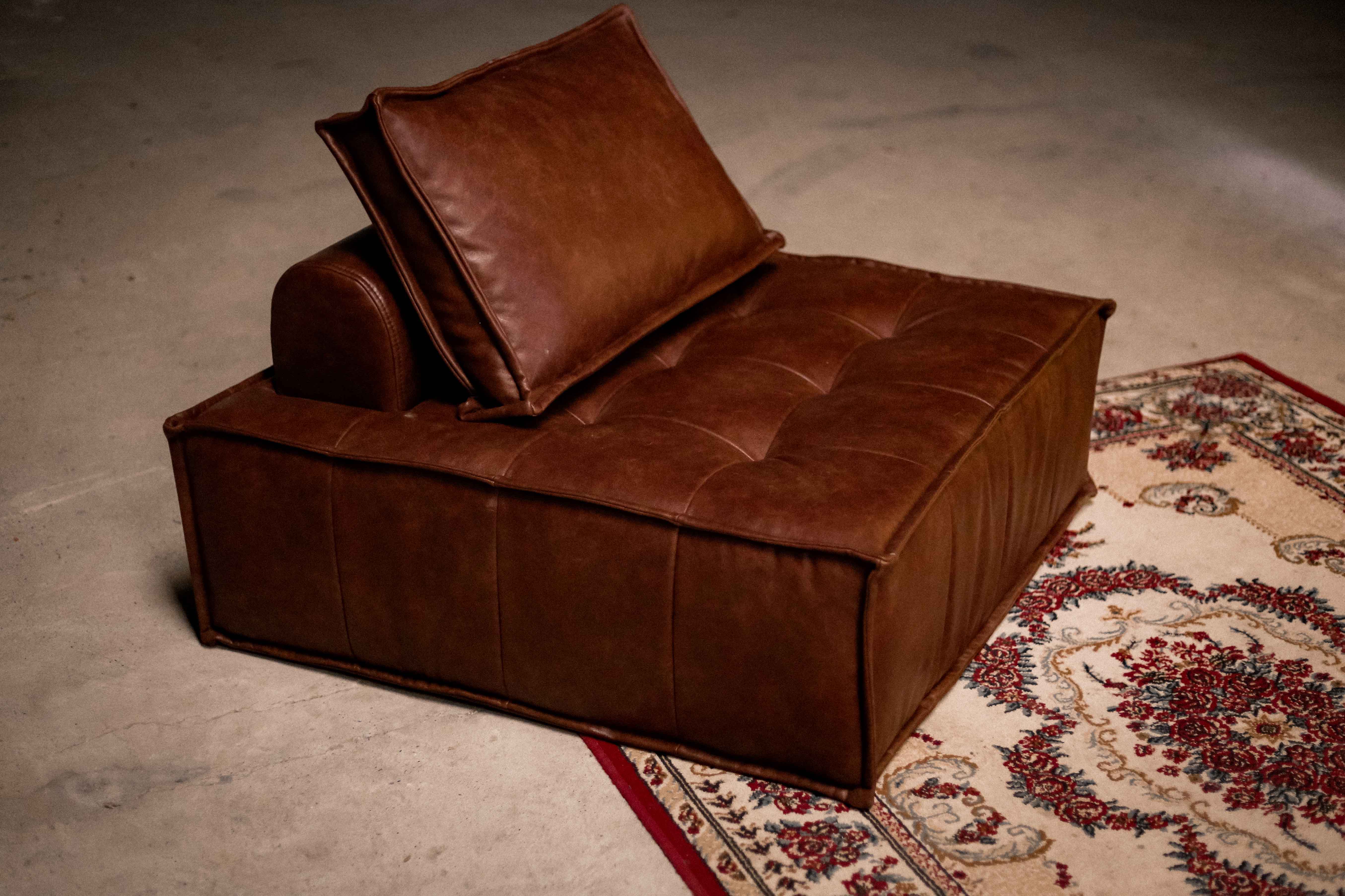 Antico Lounge Chair
