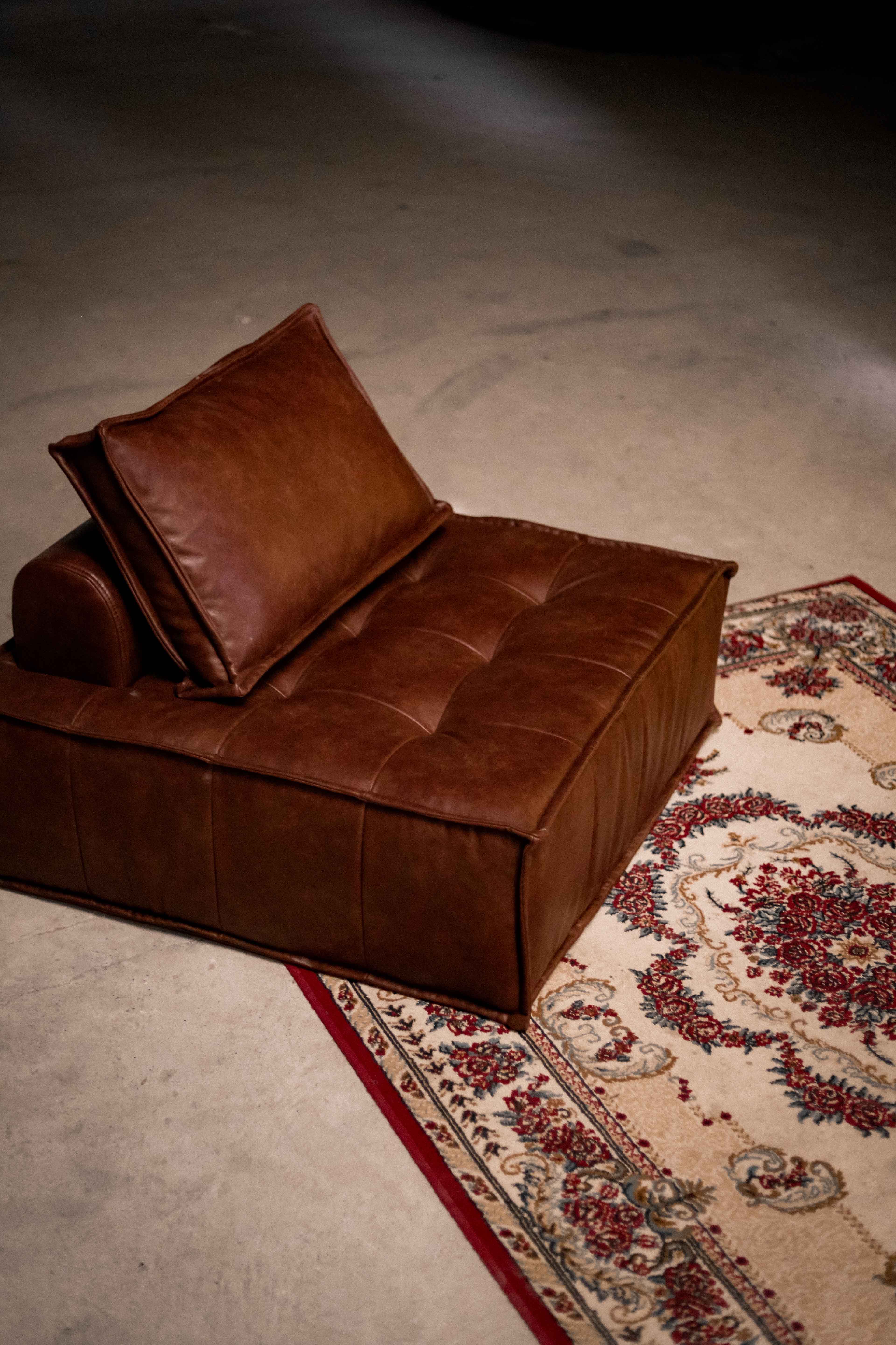 Antico Lounge Chair